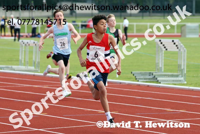 Boys under-13s 200 metres, Northern Under-13s, U-15s and 17s Championships. Photo: David T. Hewitson/Sports for All Pics